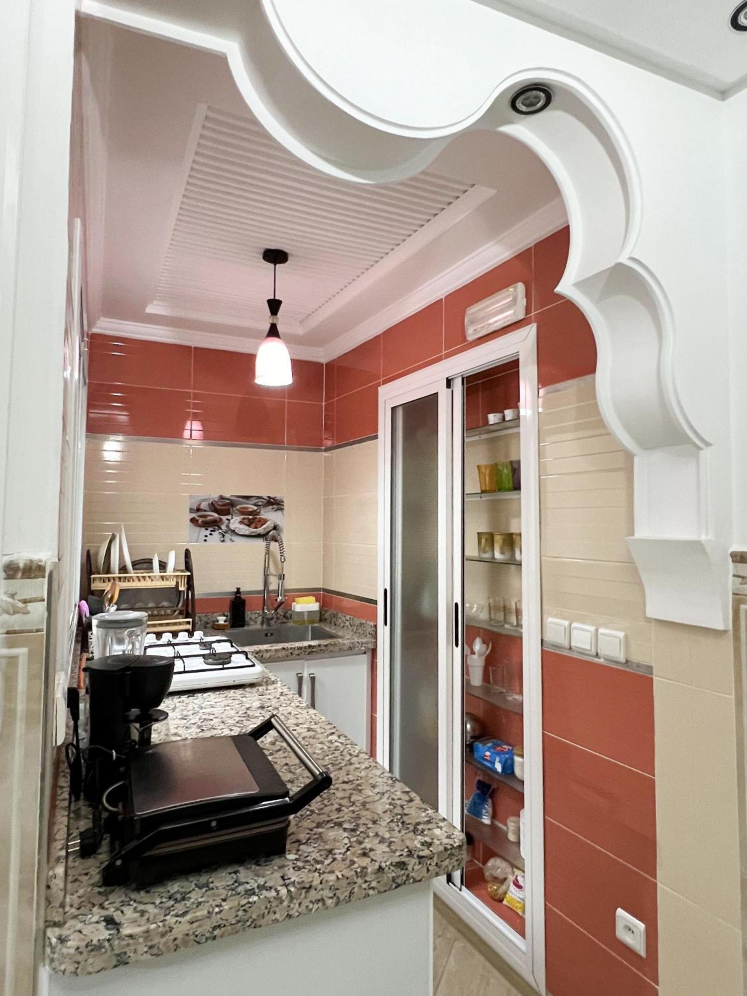 Mira Appartement -Lovely, Tidy & Close To Beaches And City Center الحسيمة المظهر الخارجي الصورة